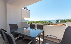 Apartman Mira- Omis