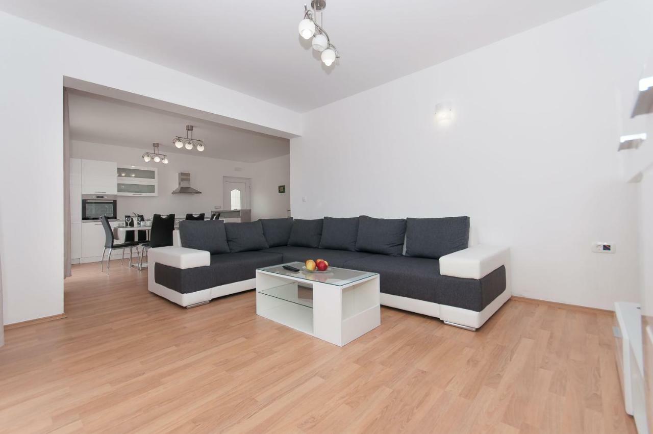 Apartman Mira- Omiš Exteriér fotografie
